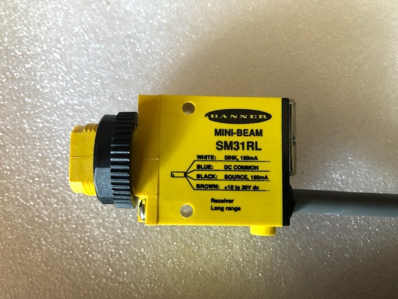 Banner SMU31RL, Sensor, Receiver, 24VDC, 30 Foot Cord BRAND NEW.