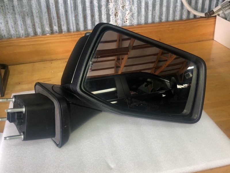 General Motors 84823216, 2019-2023 Passenger Side Door Mirror without Cover