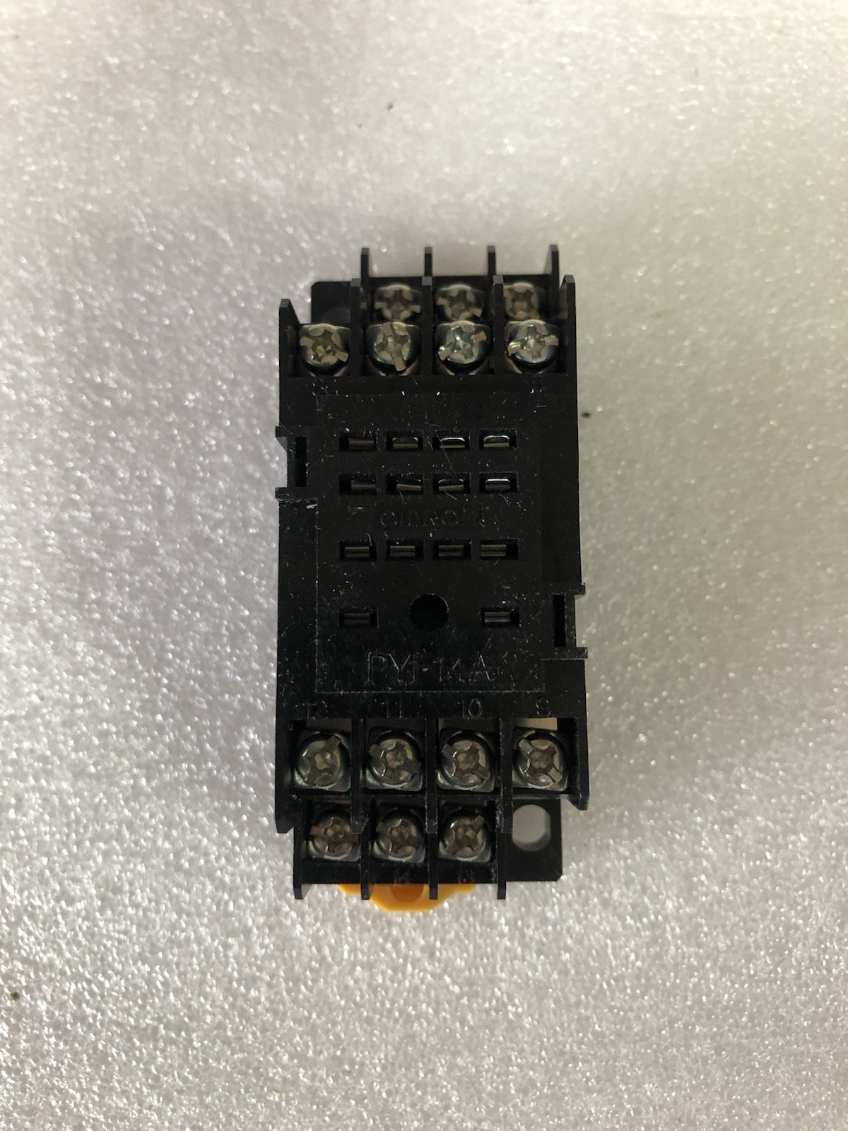 Omron PYF14A-N, 14 Pin Relay Socket, 5A, 250V