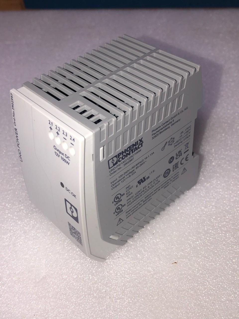 Phoenix Contact 2902997, 12V/100W Power Supply, 100-240VAC Input