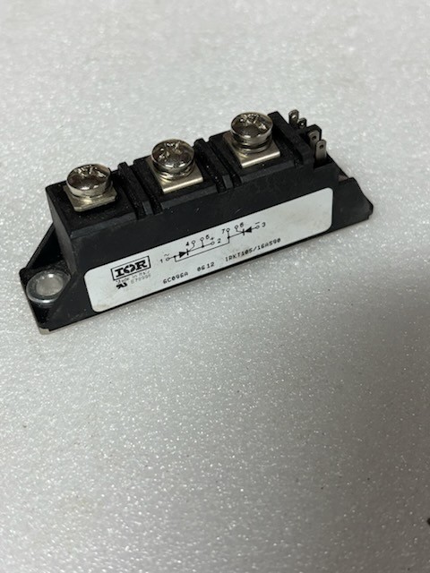 Vishay/International Rectifier IRKT105/16AS90, Dual SCR/Thyristor Module, 105A