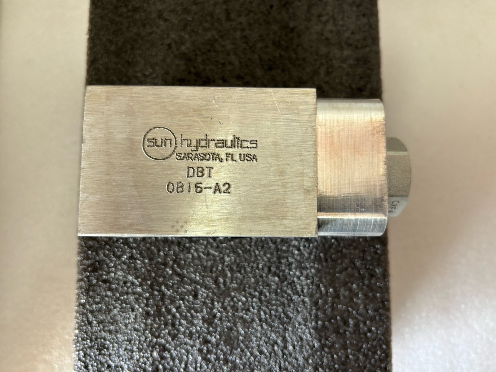 Sun Hydraulics DBT, Thread-in Hydraulic Cartridge Valve, w/ CXFAXAN Check Valve