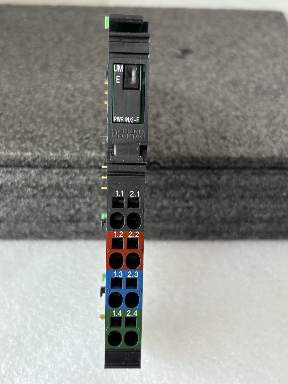 Phoenix 2860015, Inline Power Terminal, 24VDC with Fuse