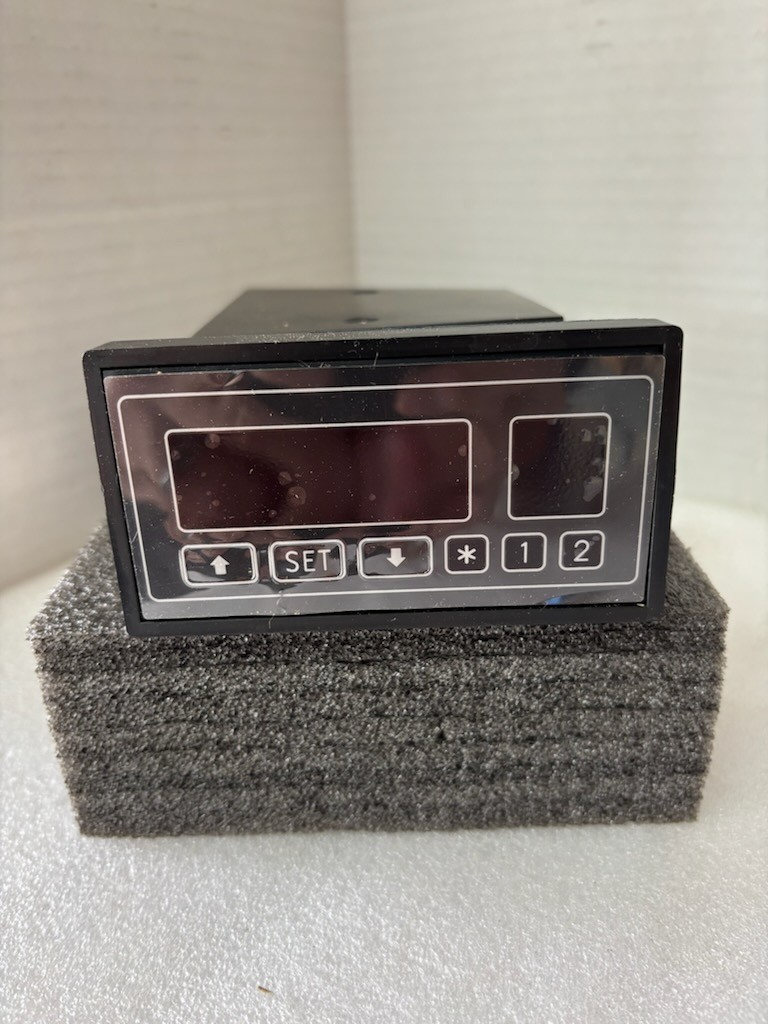 Thermalogic FJ 32ZU-215, Temperature Controller, 50°F to 194°F, 85-265 VAC