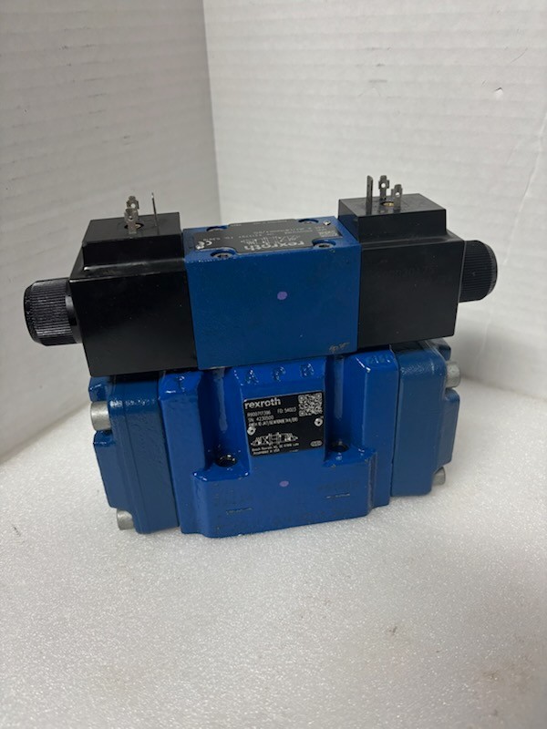 Rexroth R900717396 & R900912188, Directional Valve w/120V Solenoids