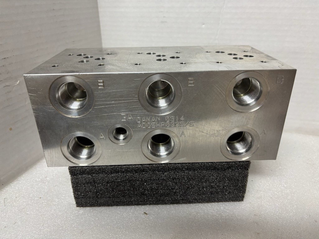 Daman AD05HP033S/S D05 Hydraulic Manifold 3 Station High Flow Sun Cavity