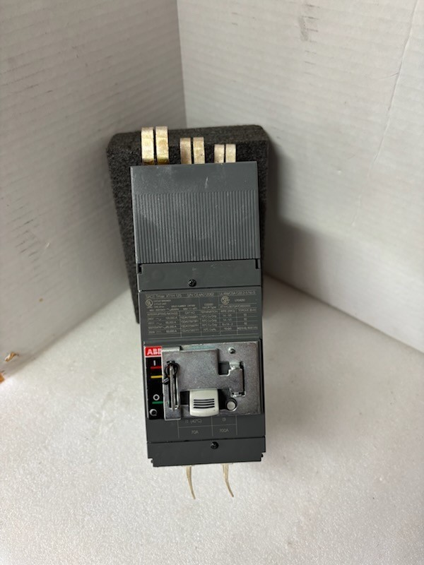 ABB XT1HU3070AYD00GXXX SACE Tmax XT1H 125 70A 3-Pole Circuit Breaker