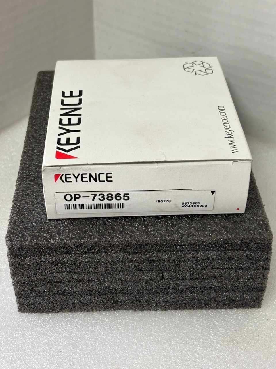KEYENCE OP-73865 M8 4-Pin Sensor Connector Cable 10M Straight NEW IN BOX
