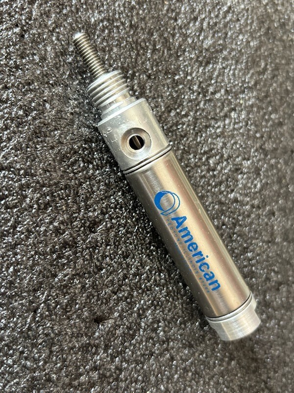 American Cylinder 562DNS-1.00-4 Pneumatic Air Cylinder NEW