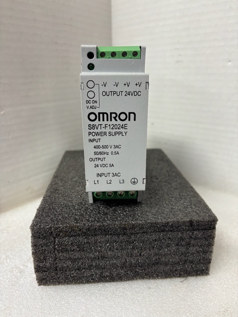Omron S8VT-F12024E Power Supply 24VDC 5A 120W 3 Phase 400-500VAC NEW