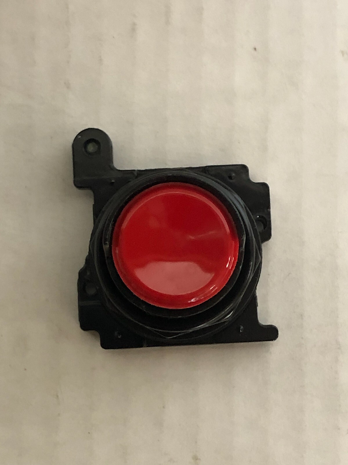 Cutler Hammer E34EHB2 Red Pushbutton, Half Shroud, Corrosion Resistant